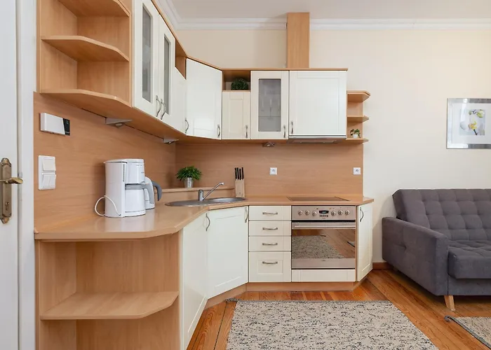 Charming Apartment Located Near The Promenade In Swinoujscie By Noclegi Renters