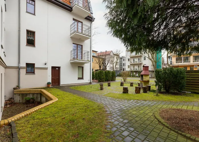 Charming Apartment Located Near The Promenade In Swinoujscie By Noclegi Renters