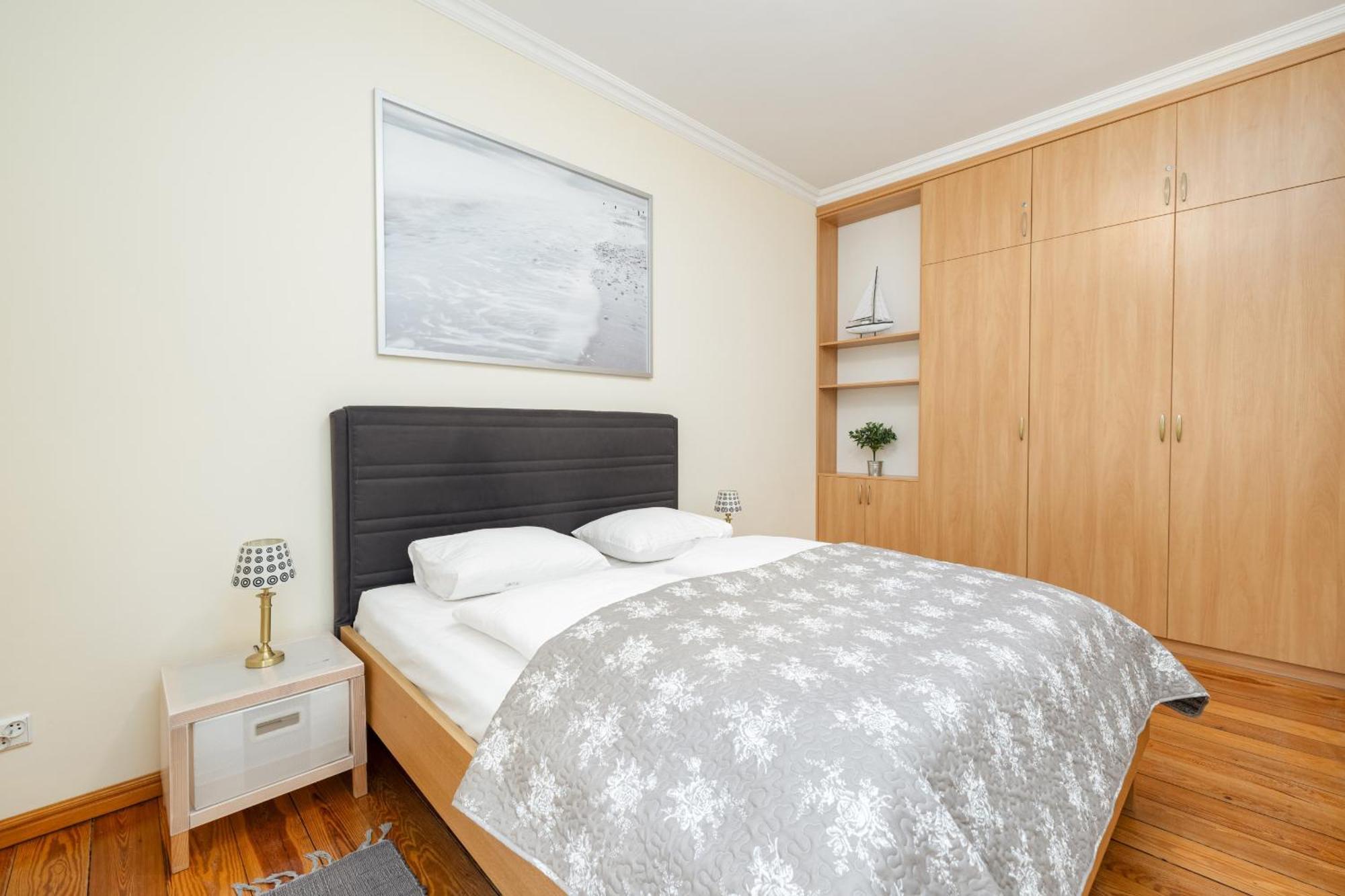 Apartment Charming Located Near The Promenade In By Renters Swinoujscie