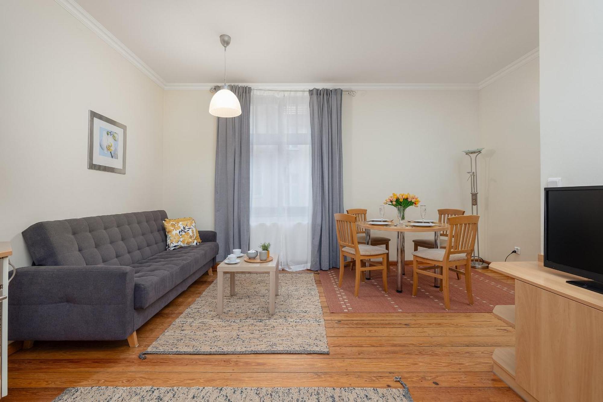 Apartment Charming Located Near The Promenade In By Renters *